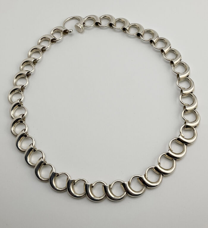 Silver Interlocking Discs Necklace